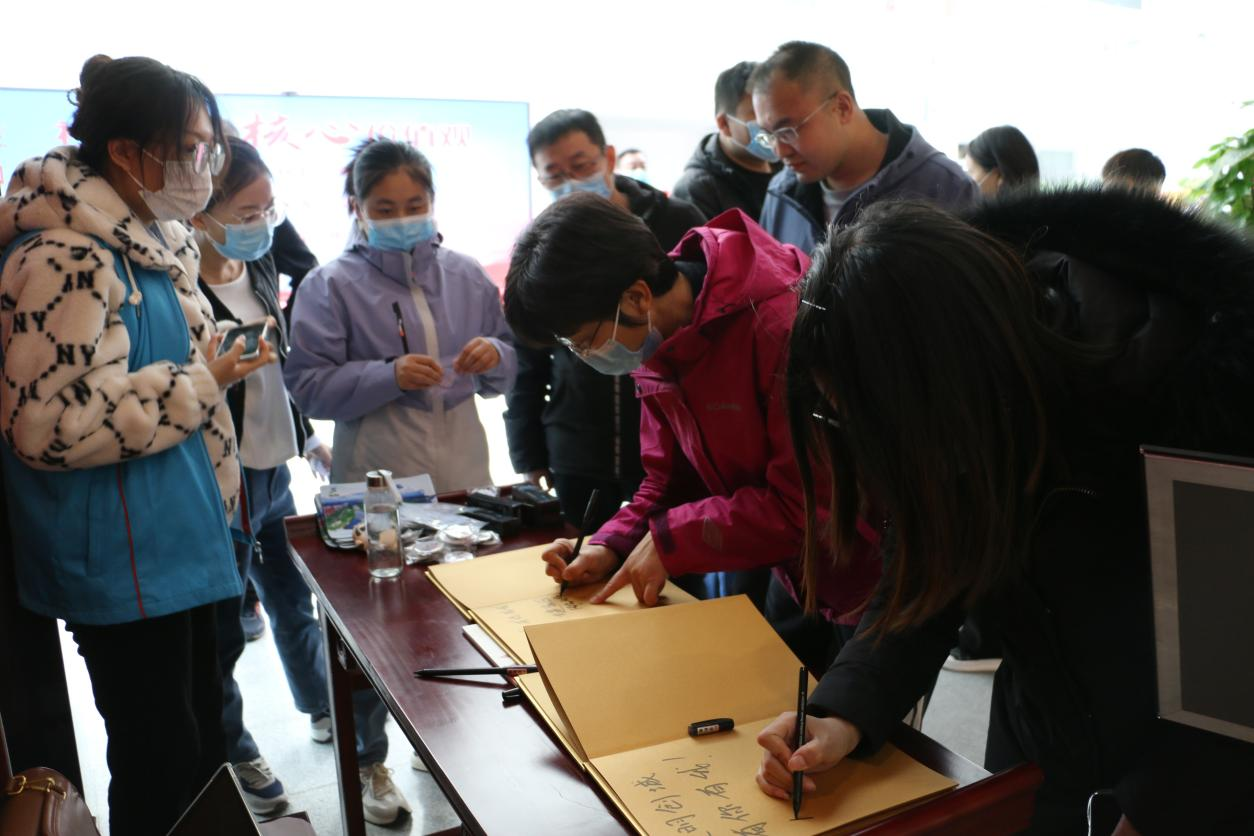 大宝娱乐-LG游戏|PT游戏|CQ9游戏